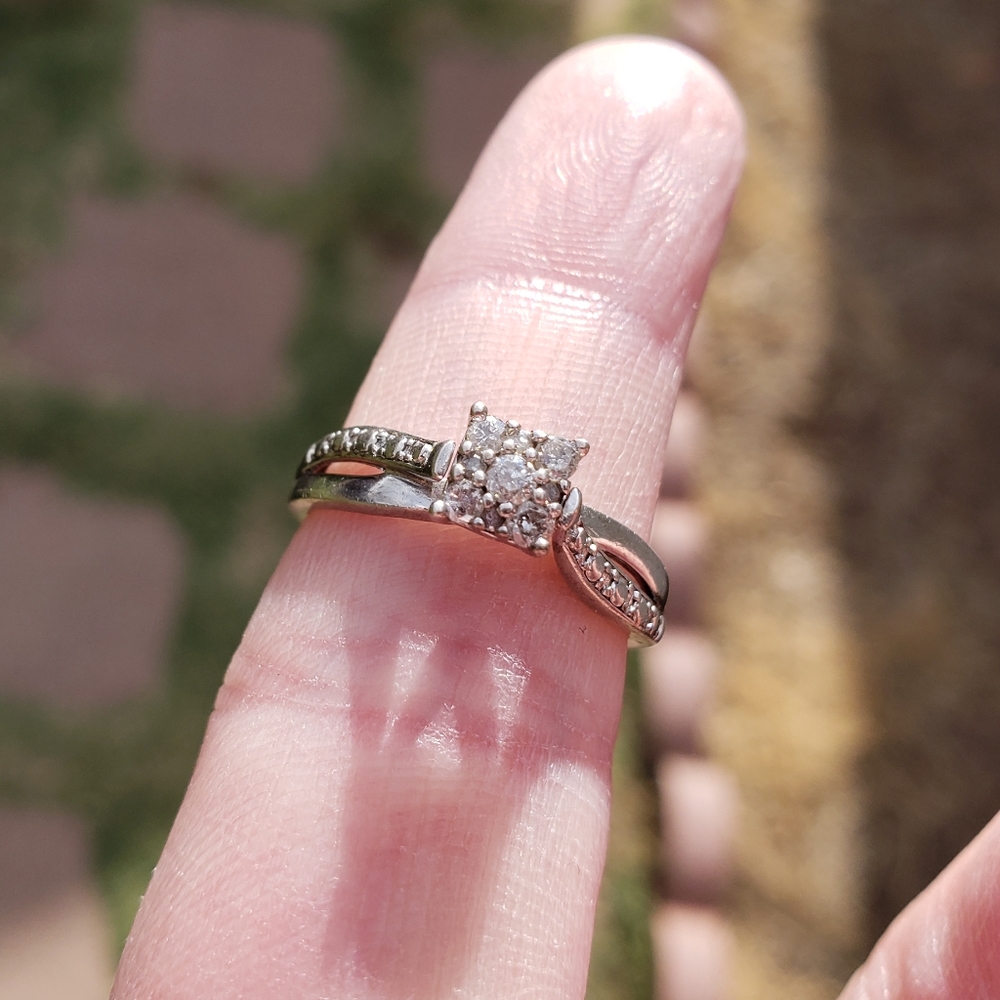 Genuine Authentic Diamond Solitaire Princess Ring Size 7